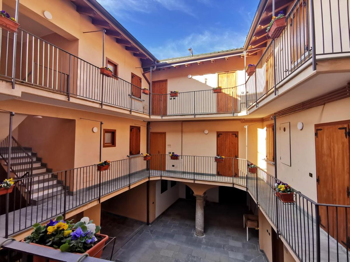 La Casa Del Sarto - Rooms And Apartments Lecco Kültér fotó